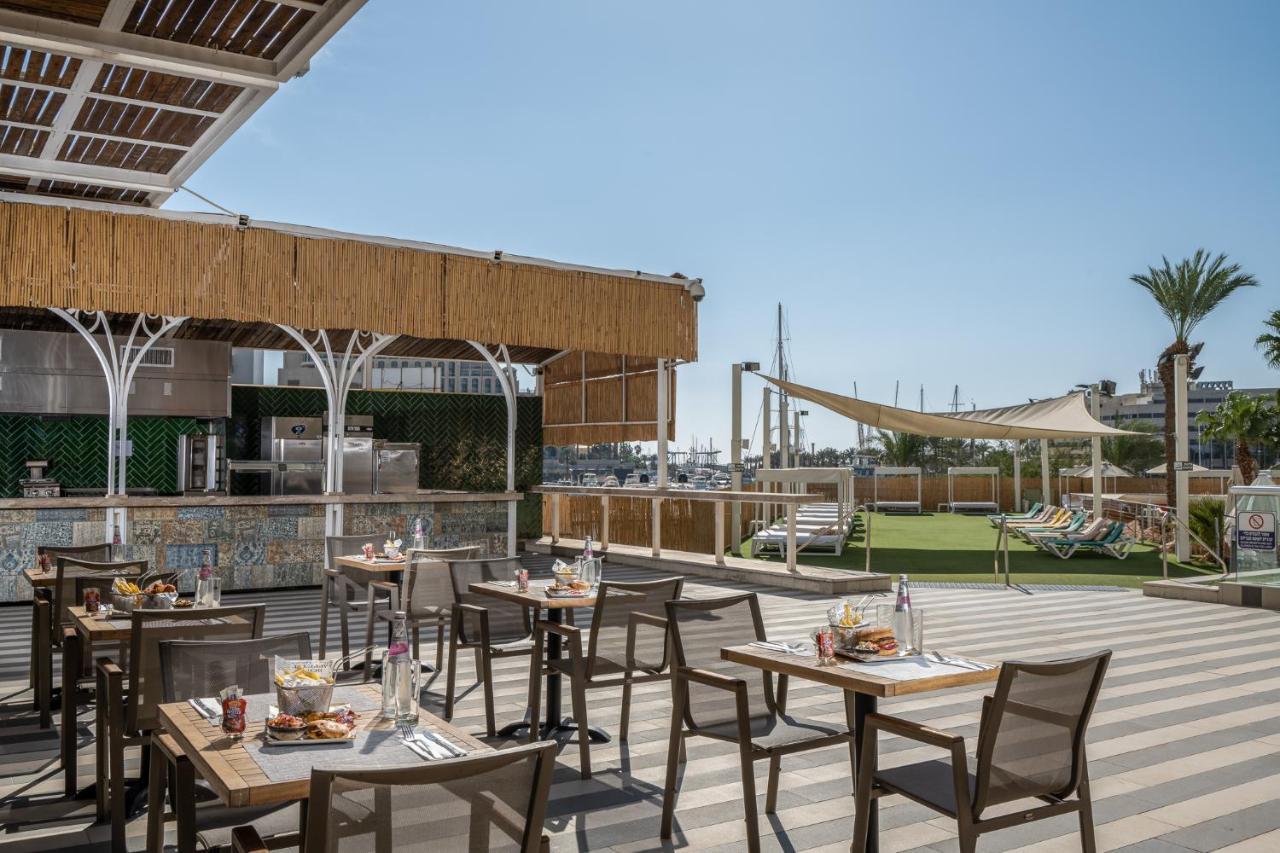 Vert Hotel Eilat By Afi Hotels Exterior photo The rooftop bar